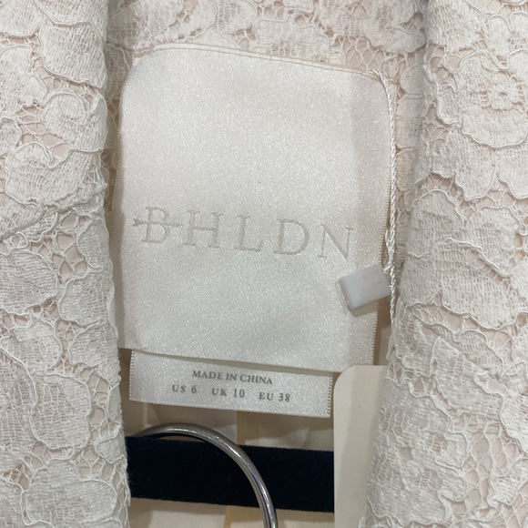 Set - Picture 2 of 3